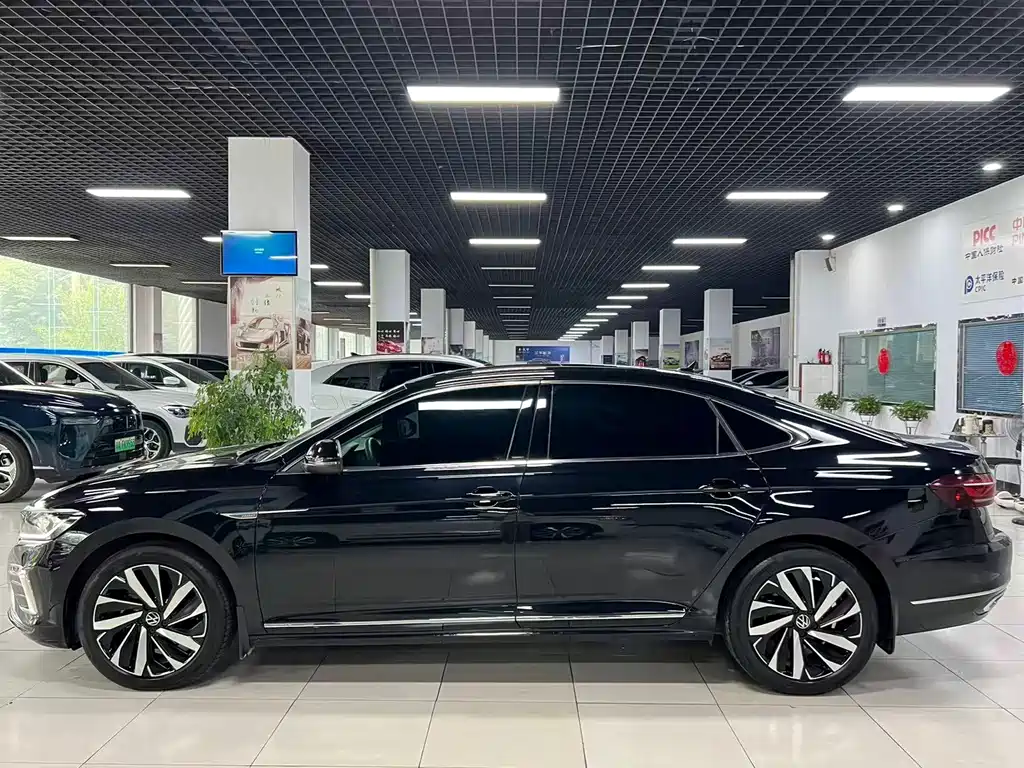 Volkswagen Passat — фото 3