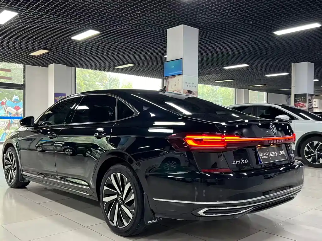 Volkswagen Passat — фото 4