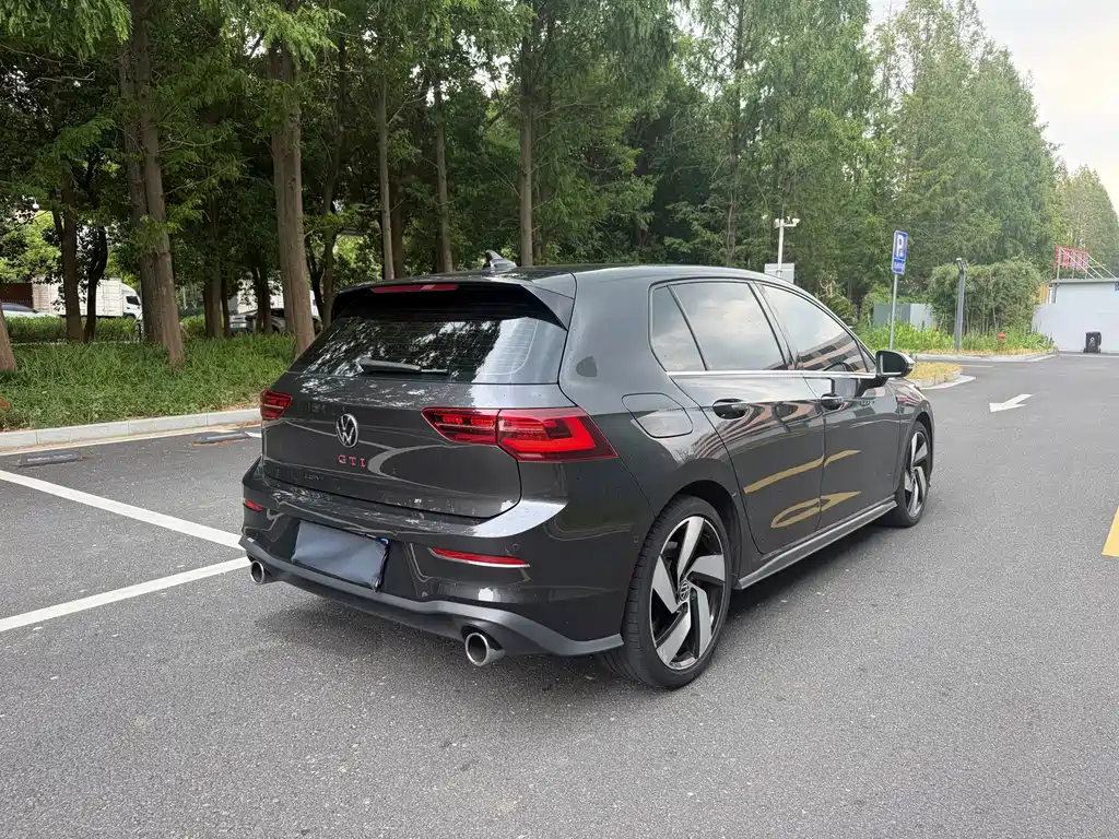 Volkswagen Golf GTI — фото 8