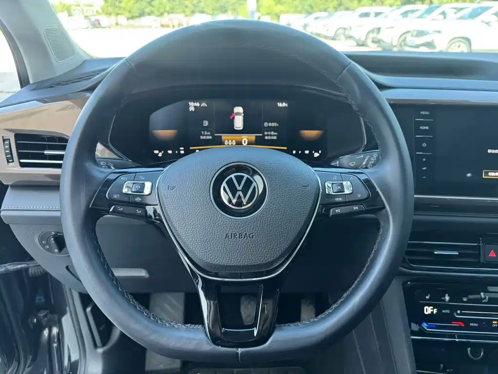 Volkswagen Tharu — фото 11