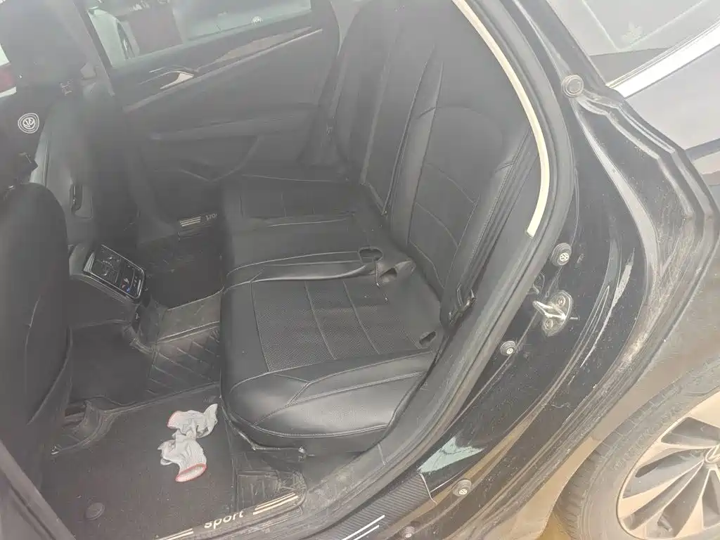 Volkswagen Passat — фото 13