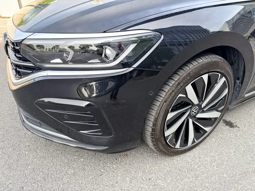 Volkswagen Passat — фото 17
