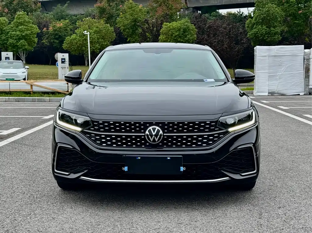 Volkswagen Passat — фото 2