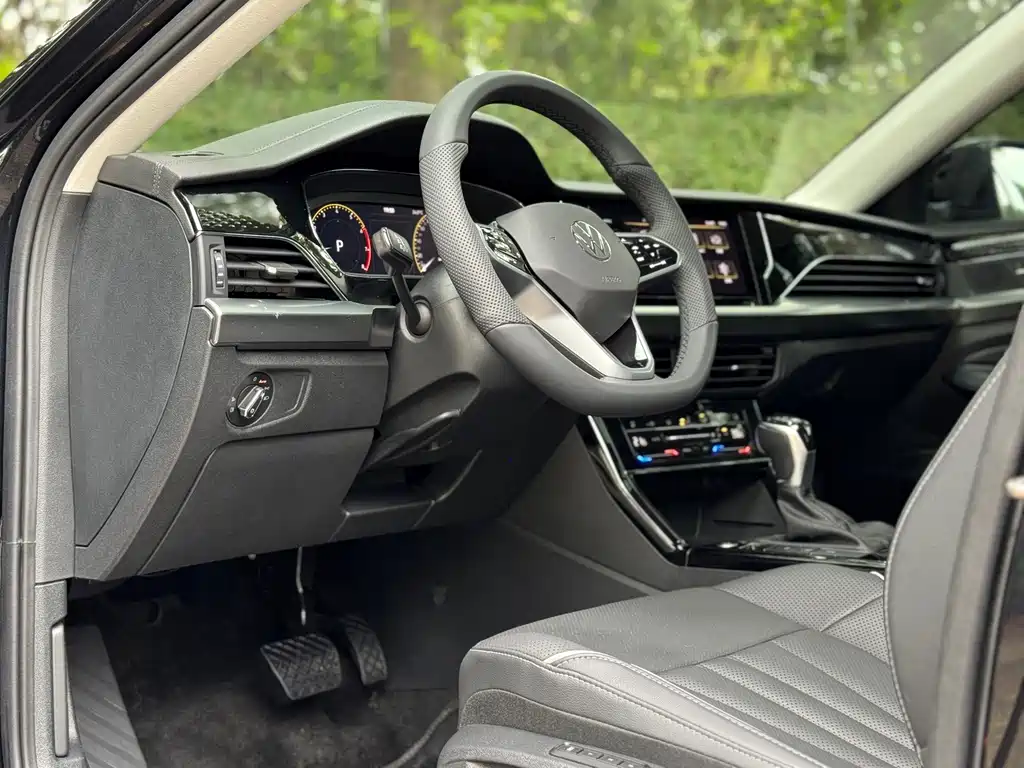 Volkswagen Passat — фото 11