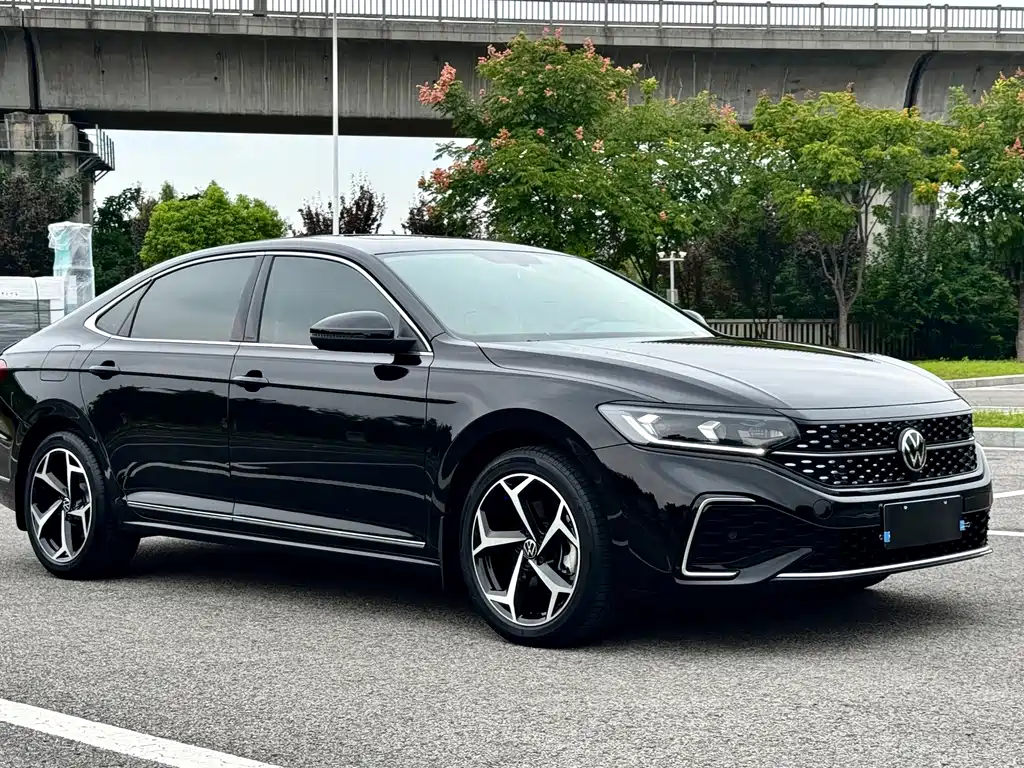 Volkswagen Passat — фото 3