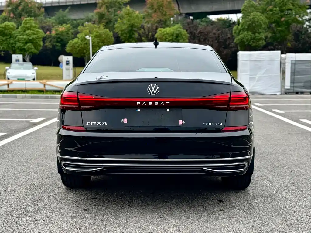 Volkswagen Passat — фото 5