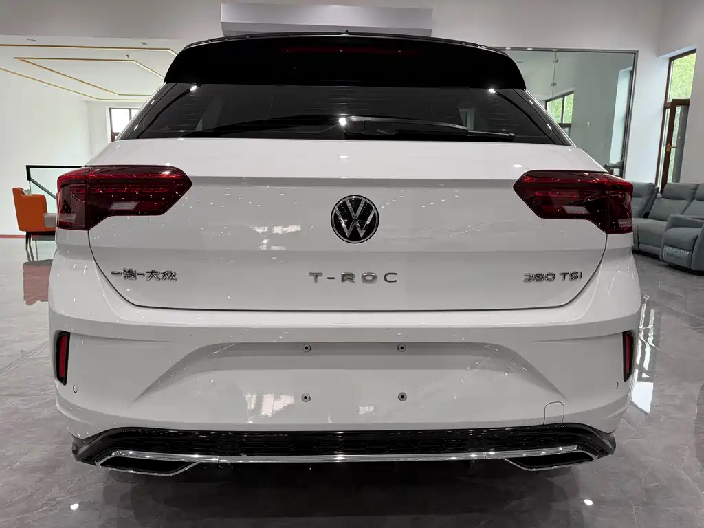 Volkswagen T-Roc — фото 5