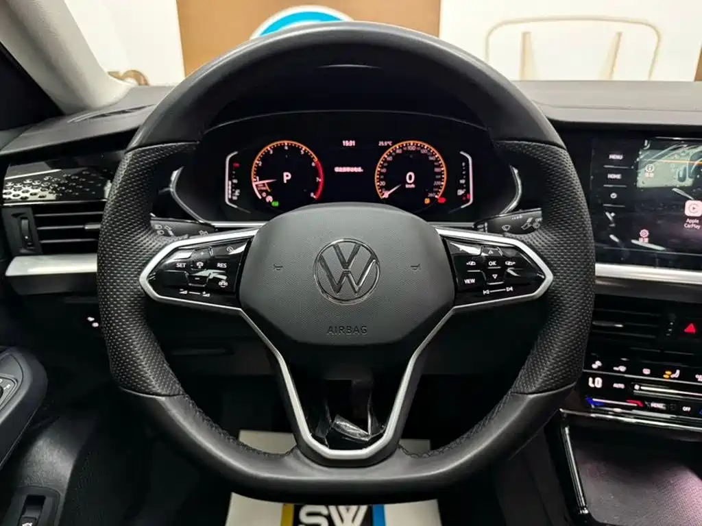 Volkswagen Passat — фото 11