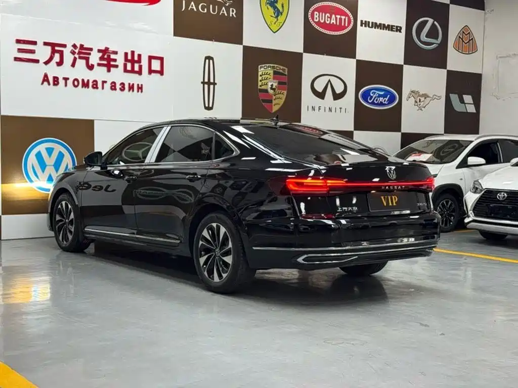 Volkswagen Passat — фото 4