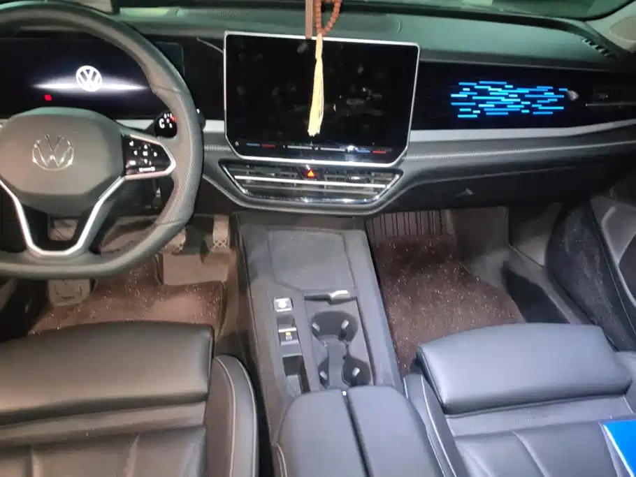 Volkswagen Passat — фото 13