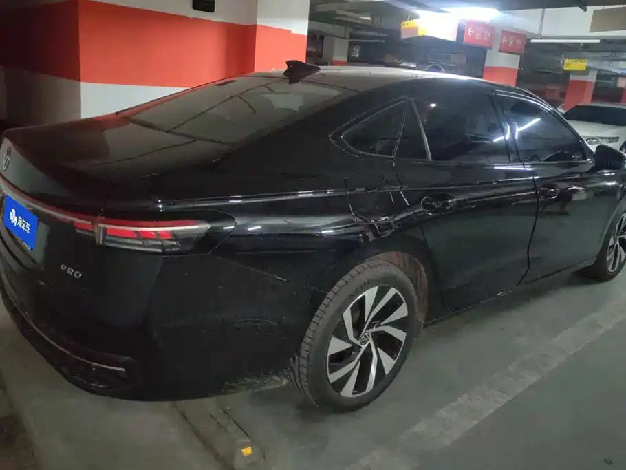 Volkswagen Passat — фото 3