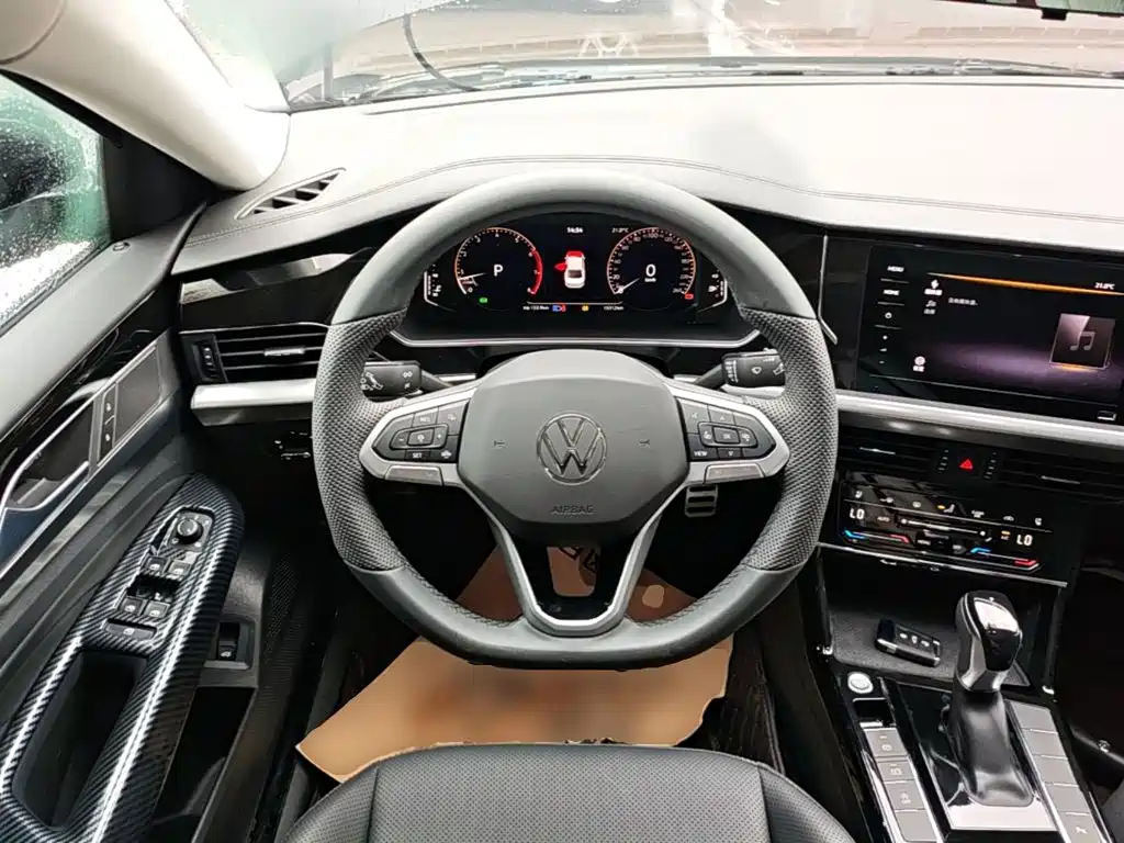 Volkswagen Passat — фото 11