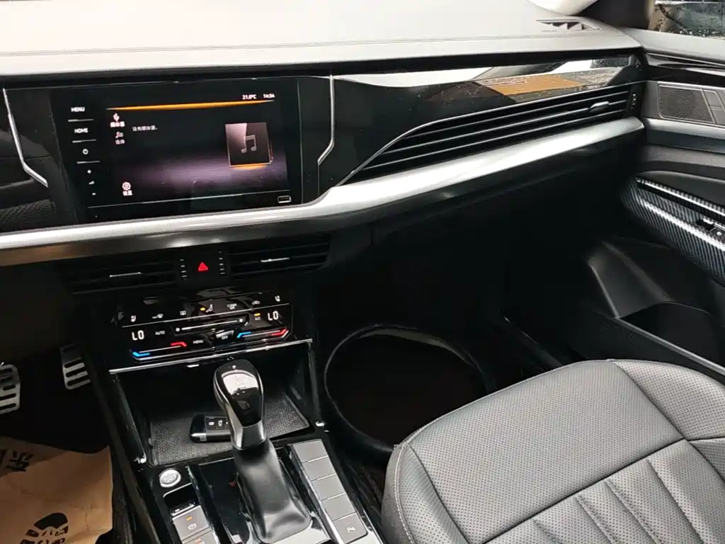 Volkswagen Passat — фото 13