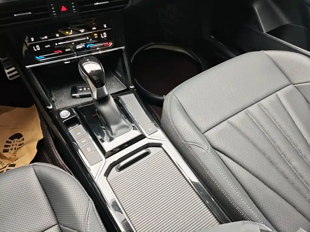 Volkswagen Passat — фото 14