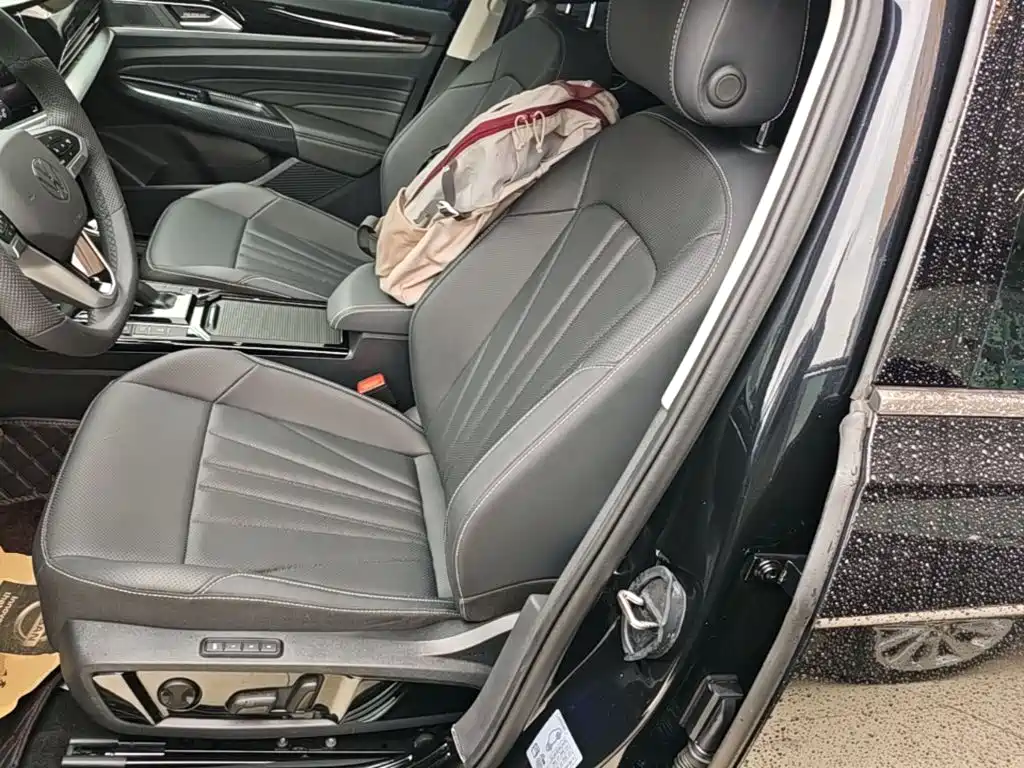 Volkswagen Passat — фото 15