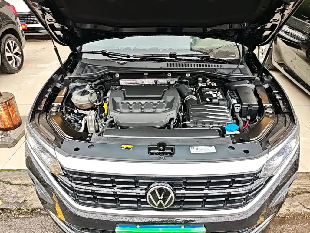 Volkswagen Passat — фото 20