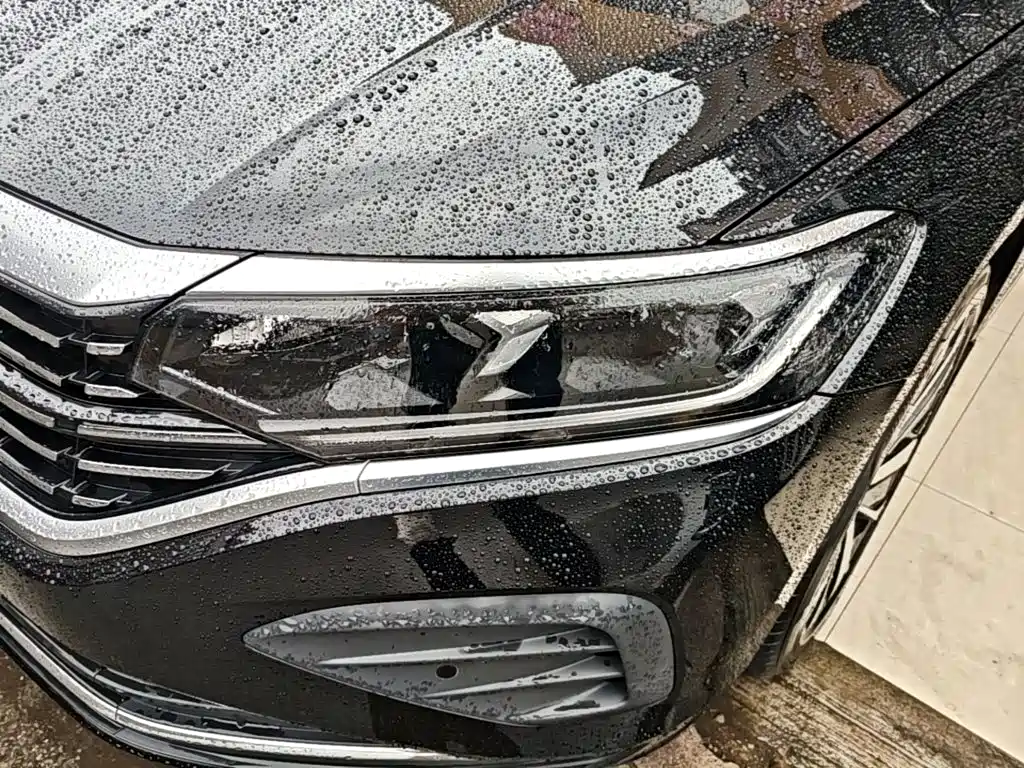 Volkswagen Passat — фото 24