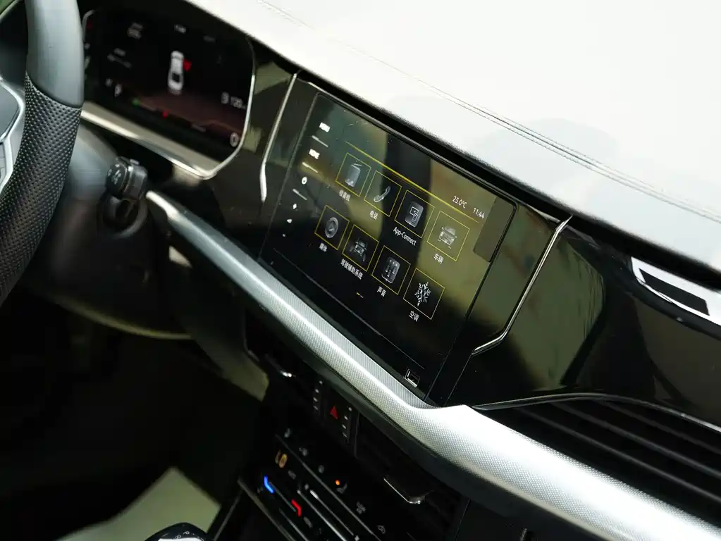Volkswagen Passat — фото 13