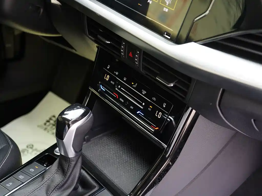Volkswagen Passat — фото 15