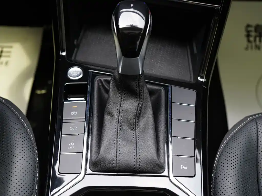 Volkswagen Passat — фото 22