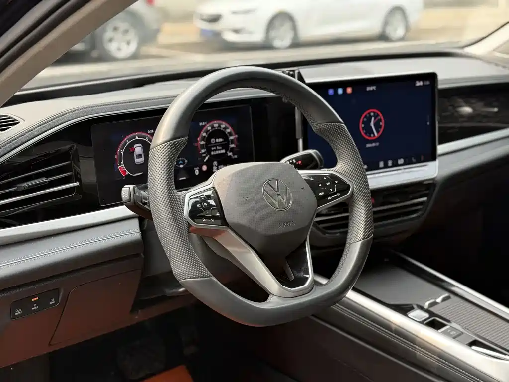 Volkswagen Passat — фото 10