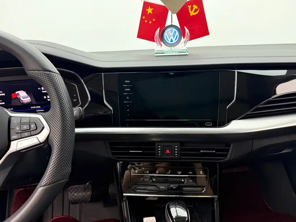 Volkswagen Passat — фото 13