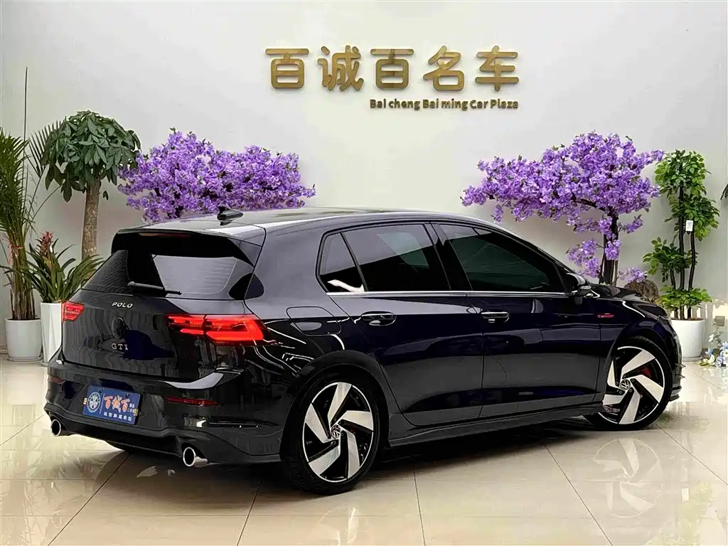 Volkswagen Golf GTI — фото 8