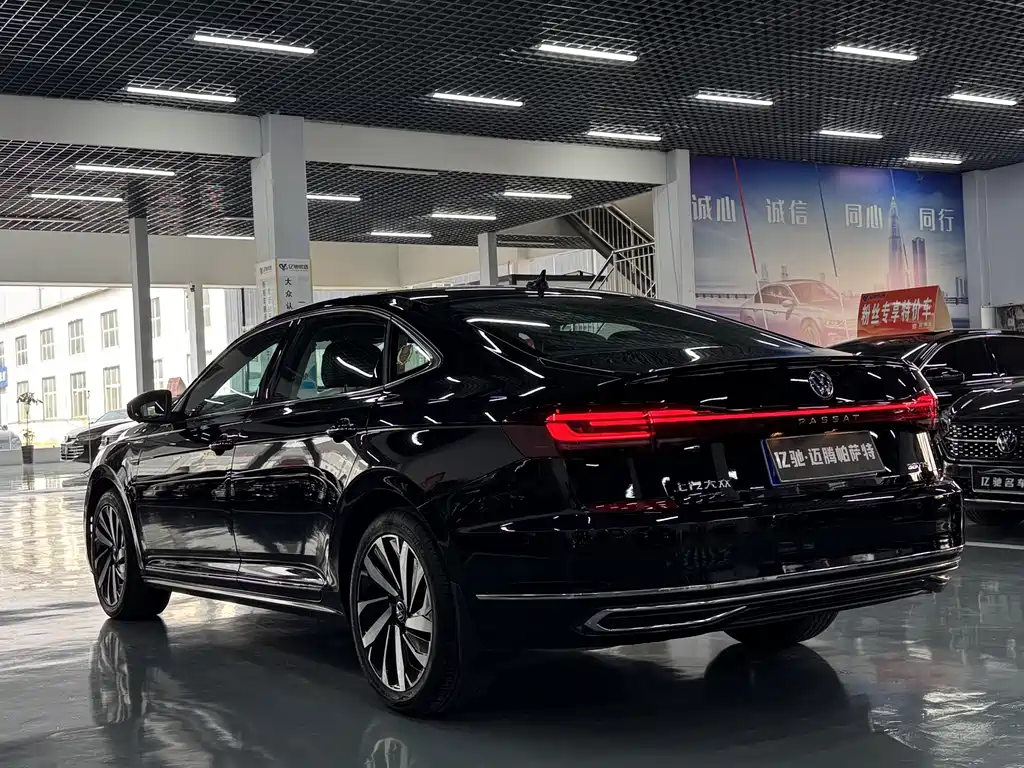Volkswagen Passat — фото 7