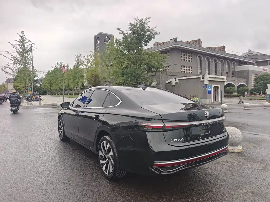 Volkswagen Passat — фото 3