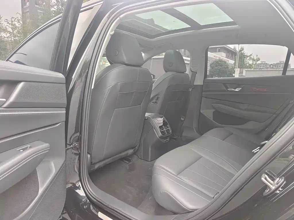 Volkswagen Passat — фото 4