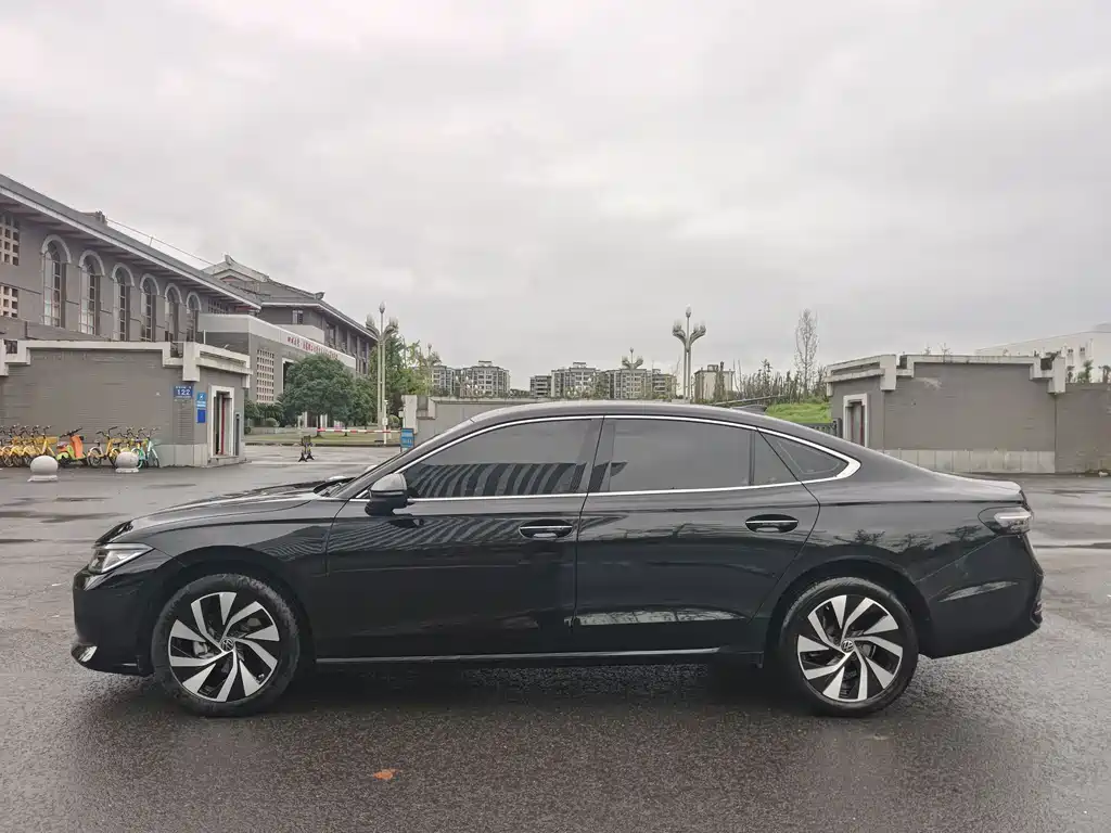 Volkswagen Passat — фото 8