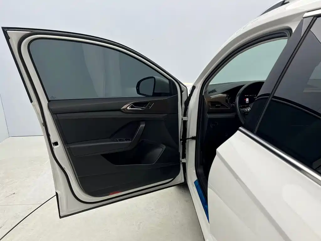 Volkswagen Tharu — фото 21