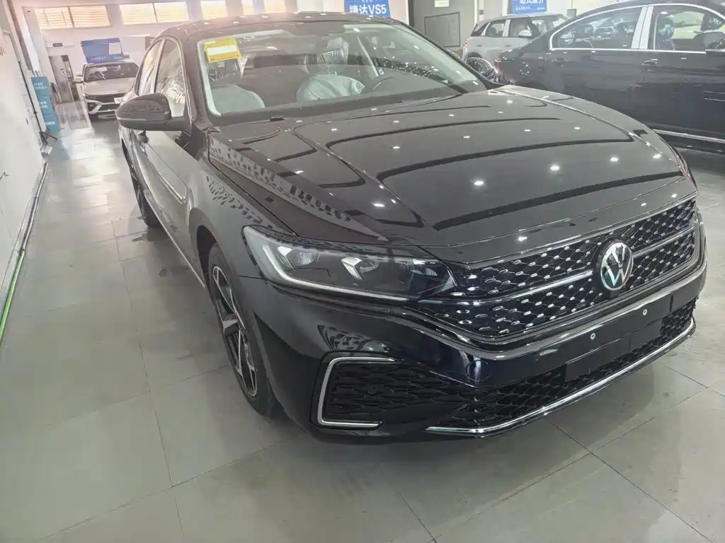 Volkswagen Passat — фото 3