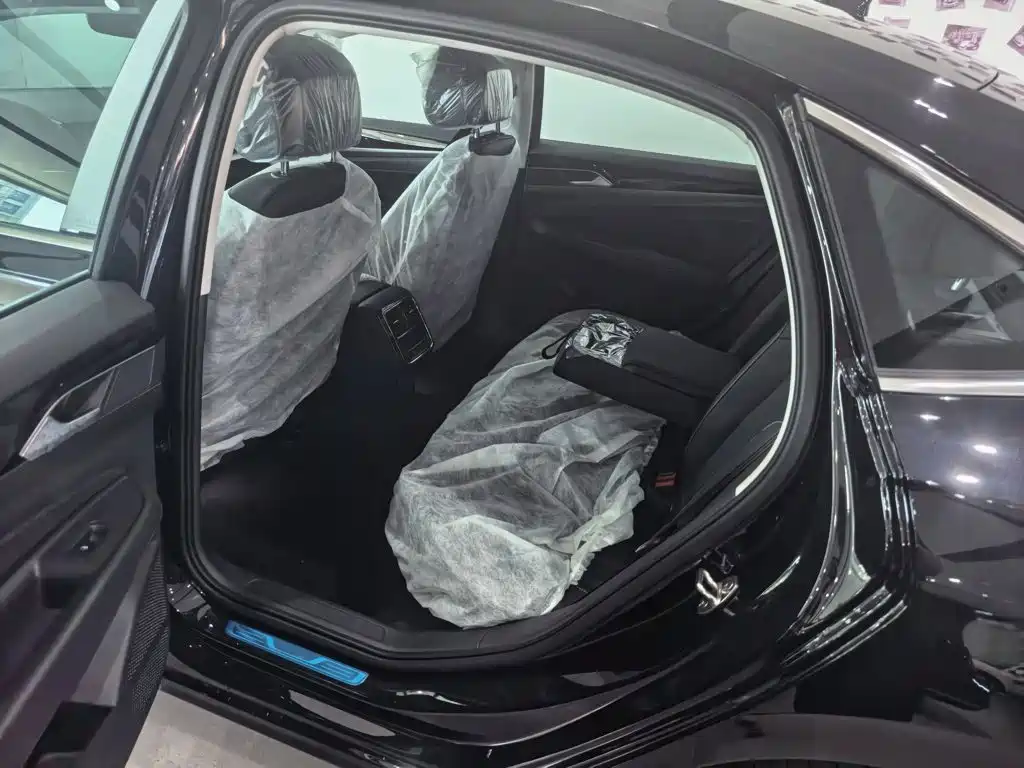 Volkswagen Passat — фото 5