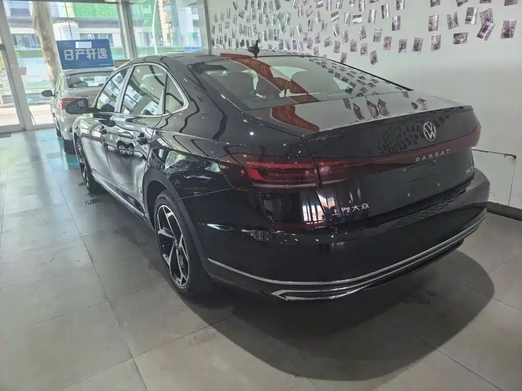 Volkswagen Passat — фото 8
