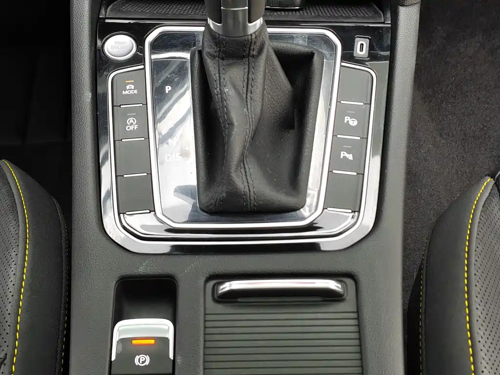 Volkswagen CC — фото 15