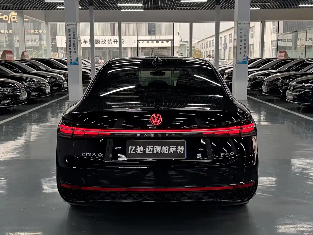 Volkswagen Passat — фото 8