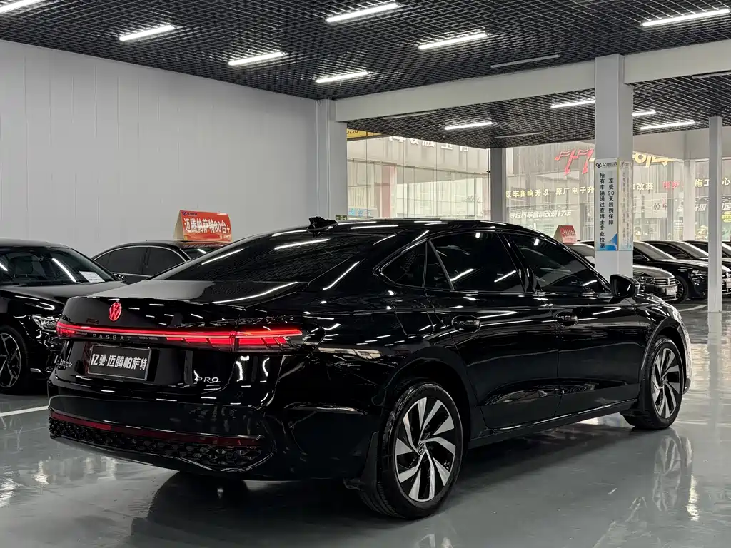 Volkswagen Passat — фото 9