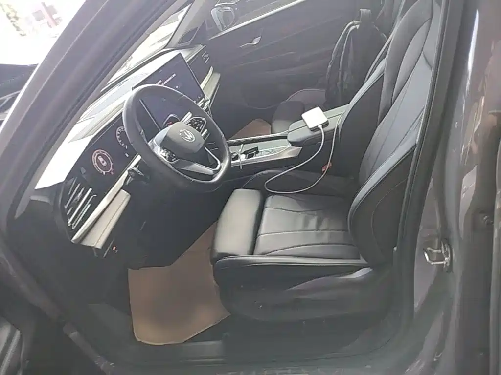 Volkswagen Passat — фото 15
