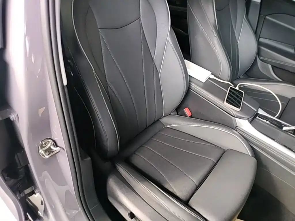 Volkswagen Passat — фото 25