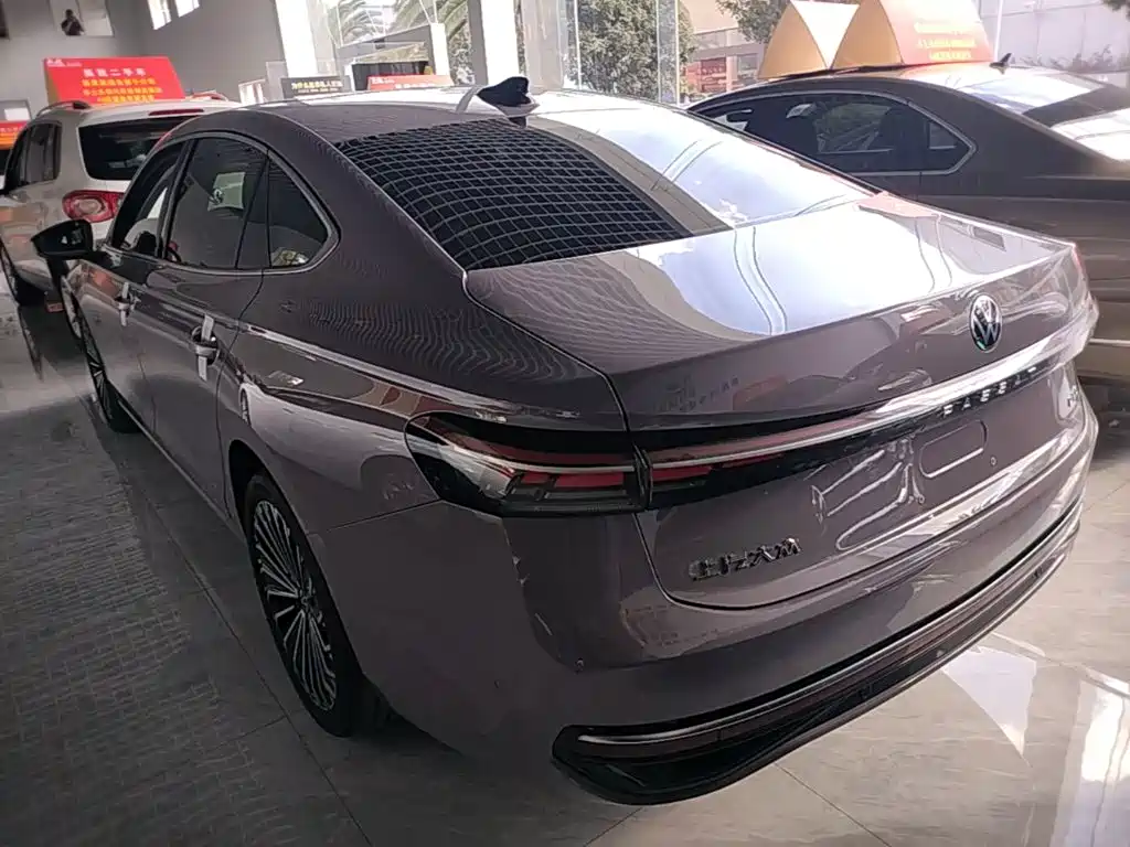Volkswagen Passat — фото 5