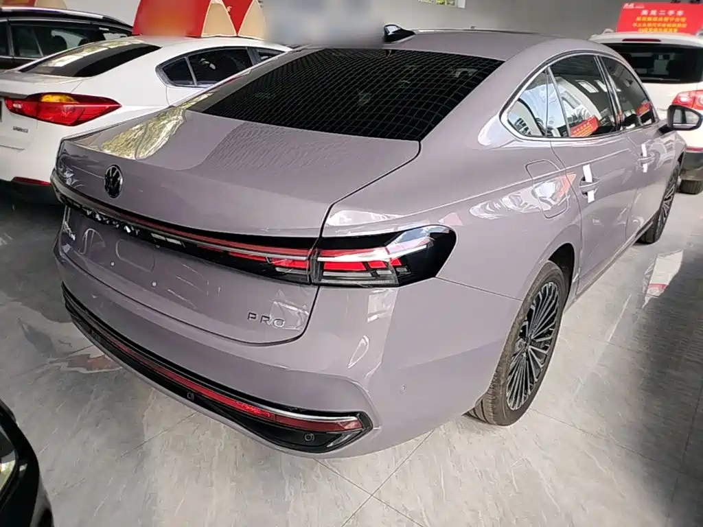 Volkswagen Passat — фото 7