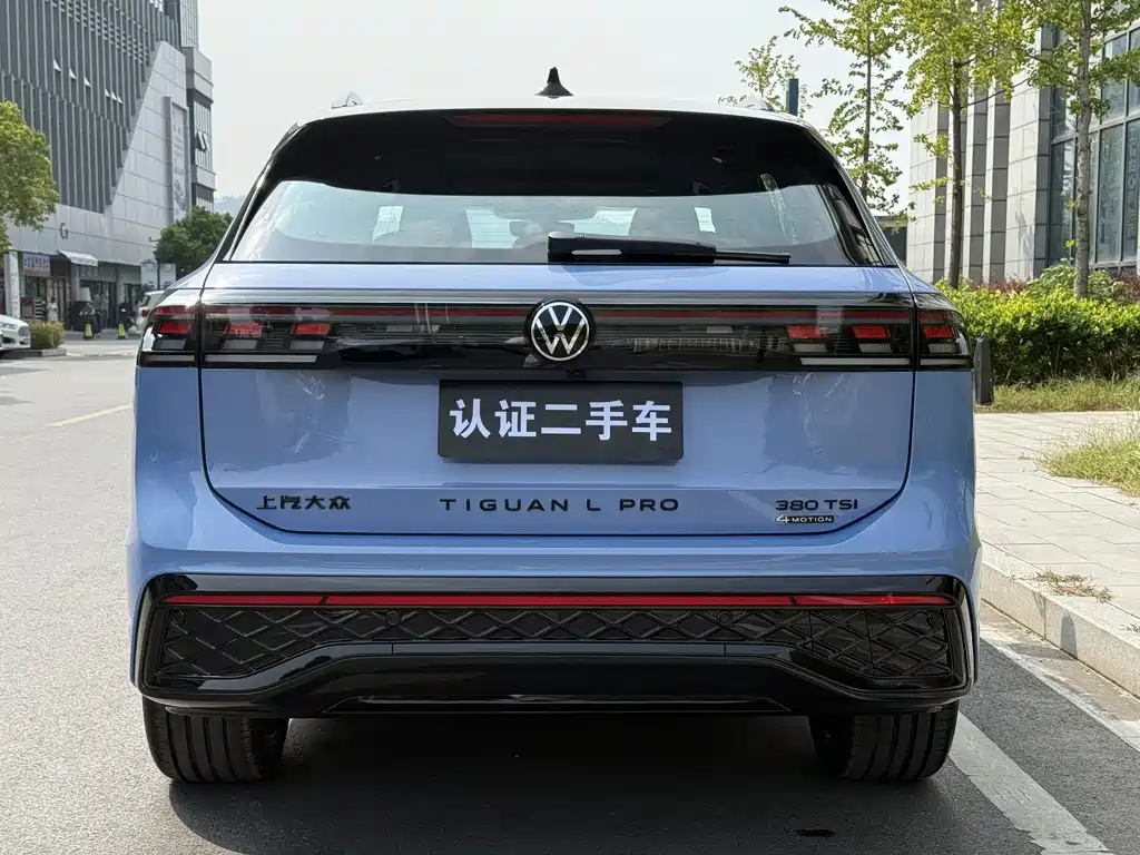 Volkswagen Tiguan L — фото 6