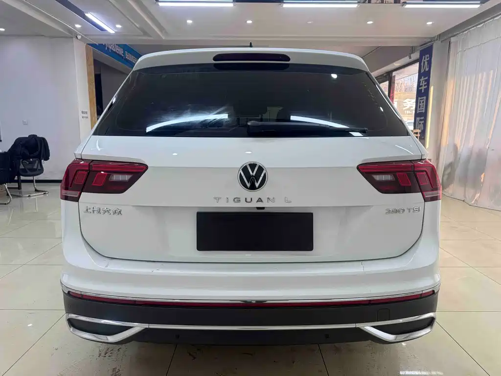 Volkswagen Tiguan L — фото 5