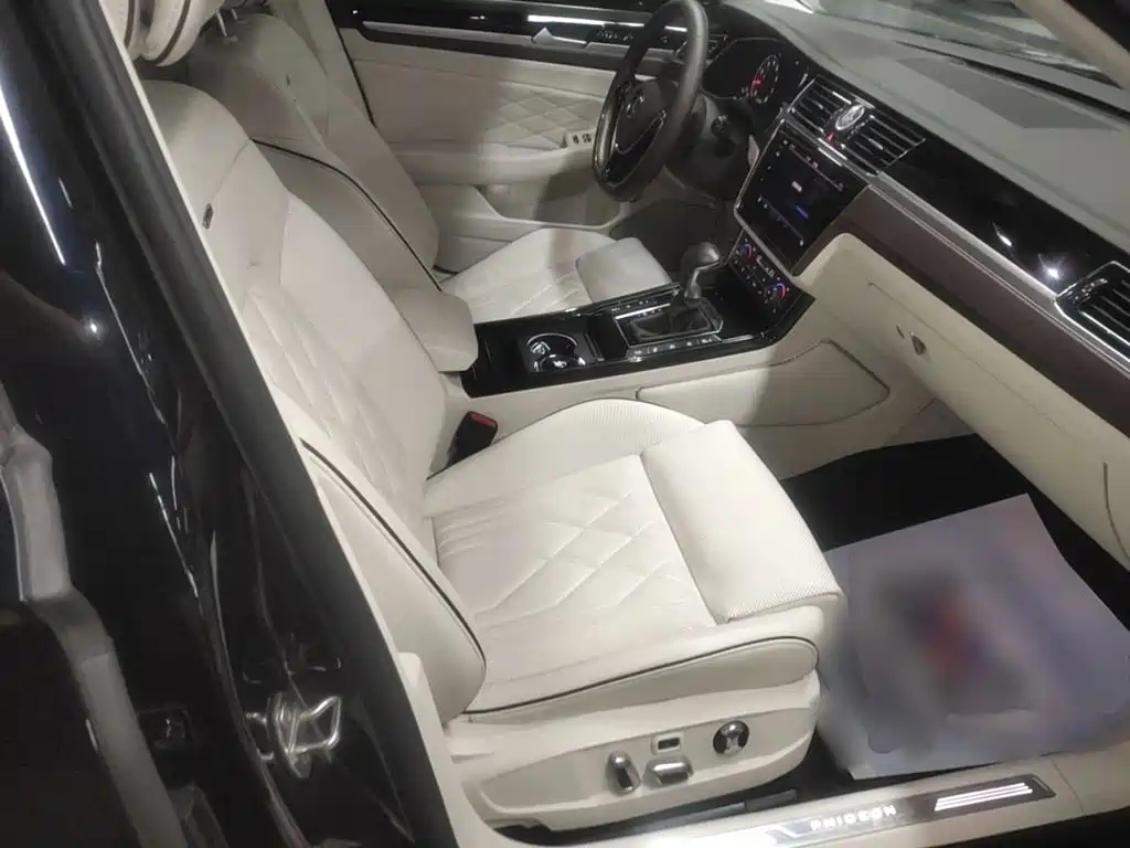 Volkswagen Phideon — фото 25