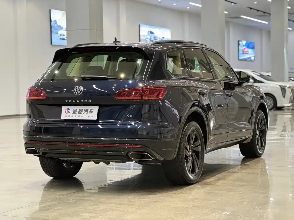 Volkswagen Touareg — фото 4