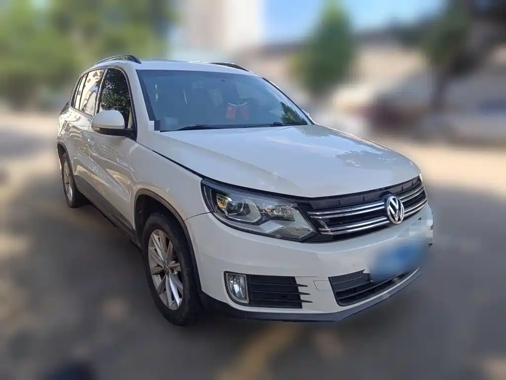 Volkswagen Tiguan — фото 24
