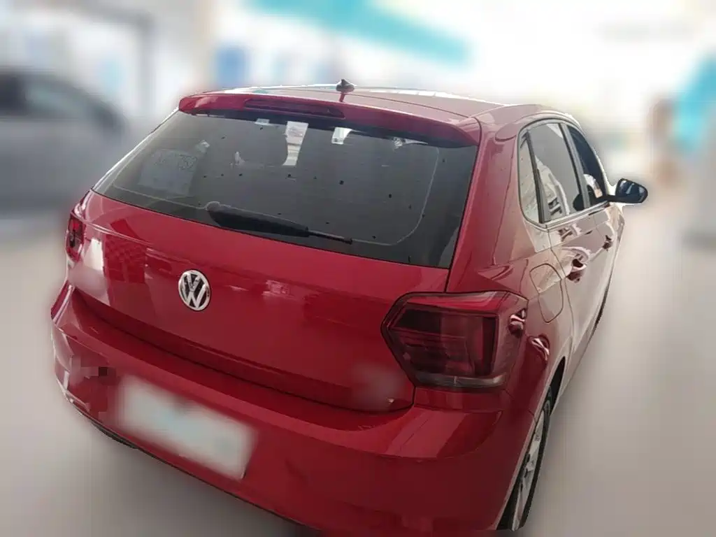 Volkswagen Polo — фото 10