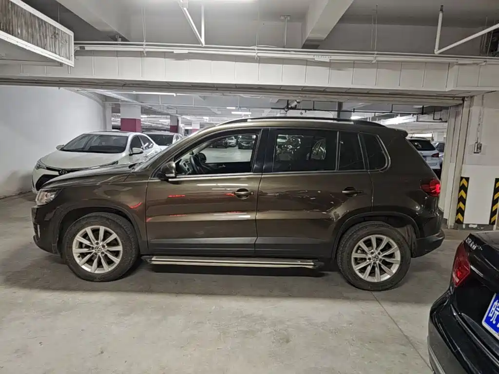 Volkswagen Tiguan — фото 4