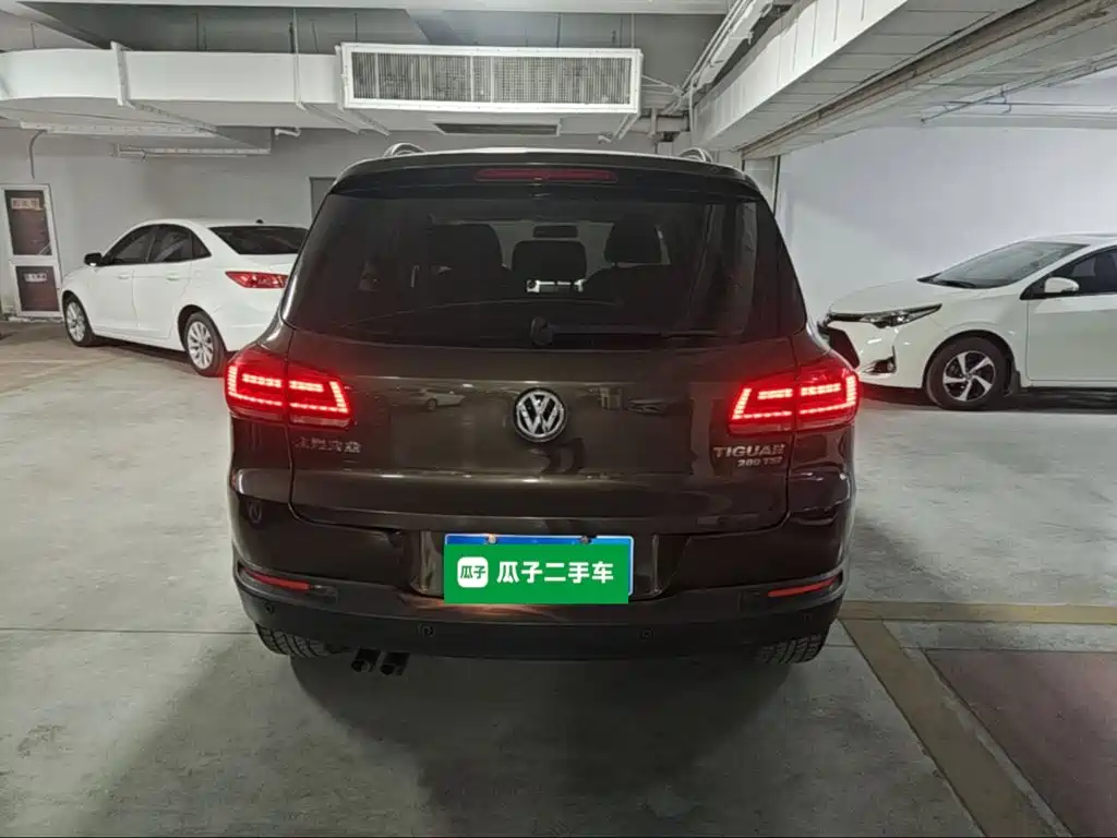 Volkswagen Tiguan — фото 6